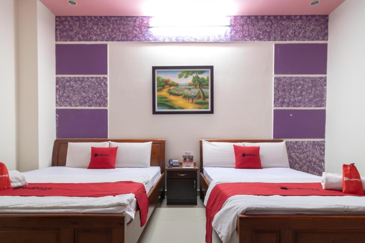 RedDoorz near Tan Huong Market 2 Ho Chi Minh City Bagian luar foto